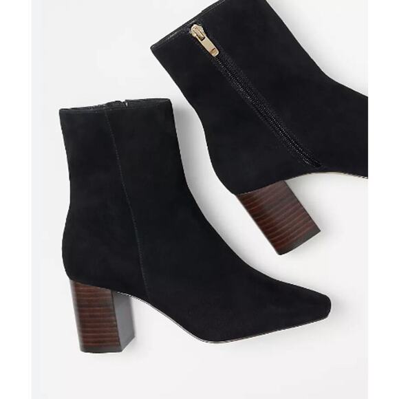 NWOB Ann Taylor High Block Heel Boot Bootie Black Suede 6.5 - Picture 1 of 6